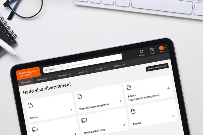 Startseite des Intranet der FH Dortmund auf einem Tablet.